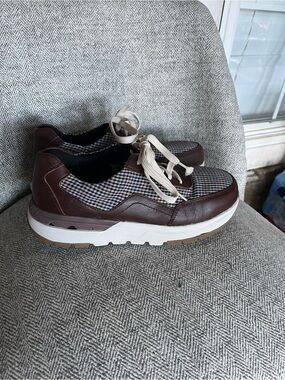 Rockport Works Women’s RK773 Brown Leather Work Shoes Size 7M Oil Resistant